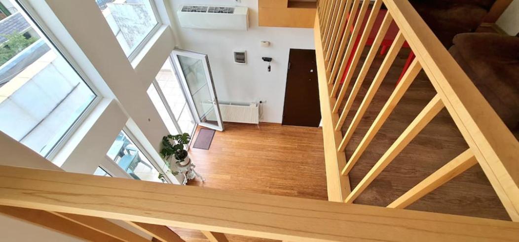 Duplex Apartment In The City Center Тбилиси Екстериор снимка